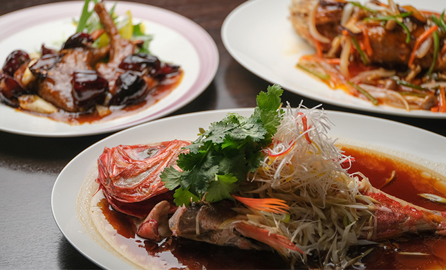 魚を1本まるごと使った料理